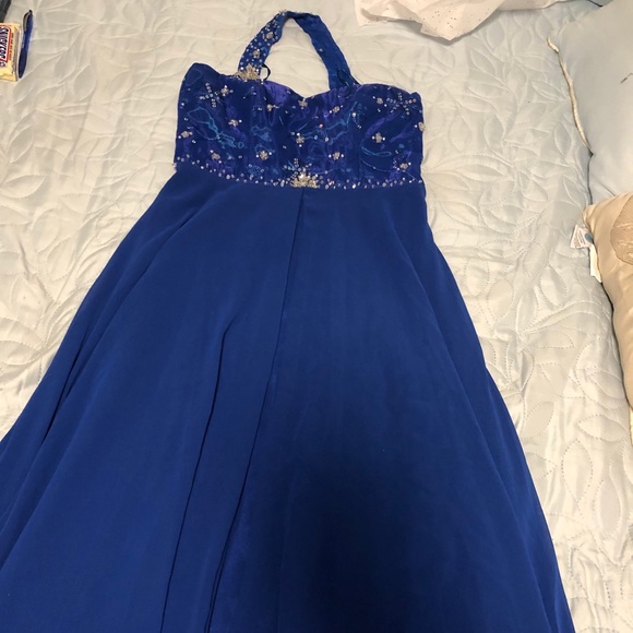 Dress - Picture 3 of 4